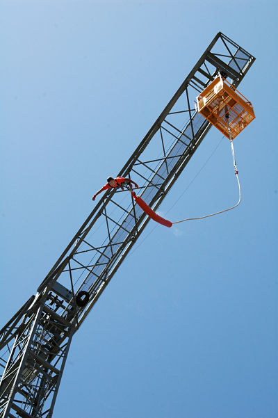 equipo de bungee jumping